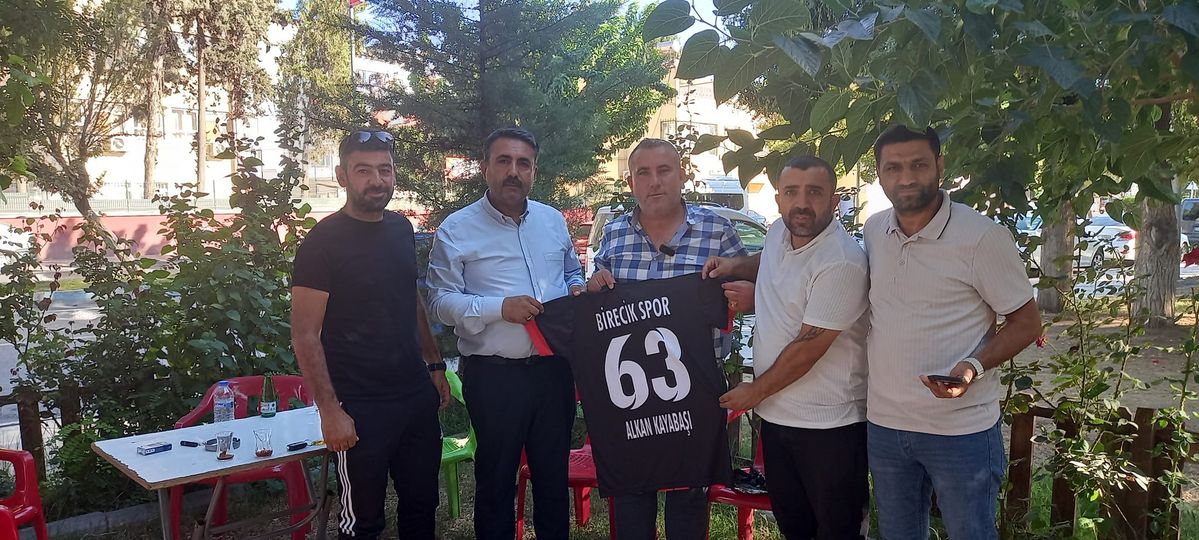 Hayırsever İş İnsanı Alkan Kayabaşı’ndan Birecikspor’a Destek