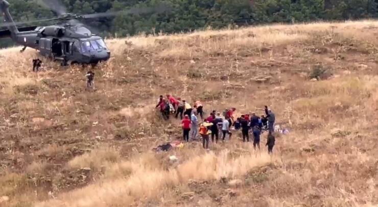 Tunceli’de askeri araç devrildi: 3 şehit 2 ağır yaralı