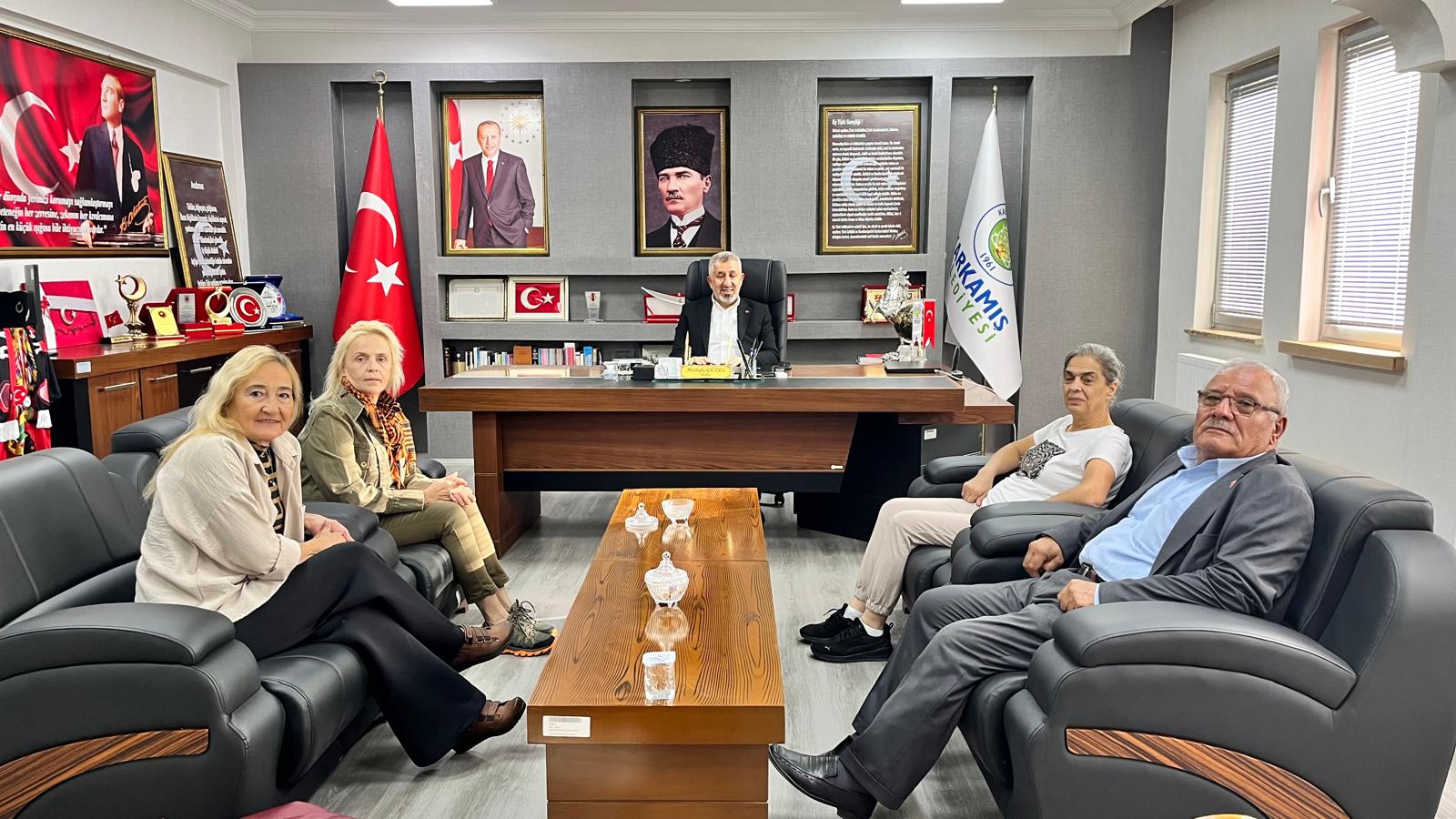 Siz Yalnız Değilsiniz Biz Buradayız” Gönüllü Yardım Platformu’ndan Karkamış’a Anlamlı Dokunuş